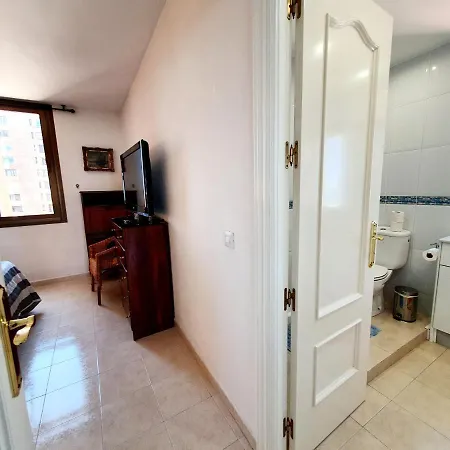 Marina Tower Apartment *